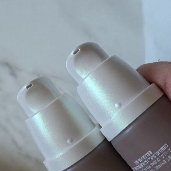 2 x Glowish by Huda Beauty 11 DEEP Multi Dew Skin Tint (1.35 oz. each) - Picture 3 of 4